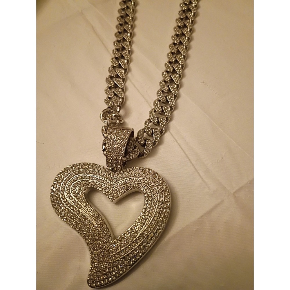 Silver Tone Cuban Link Style Necklace With Heart Pendant With Rhinestones Bulky